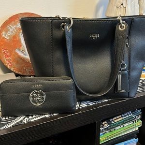 Like new Guess Tote with Matching Wallet